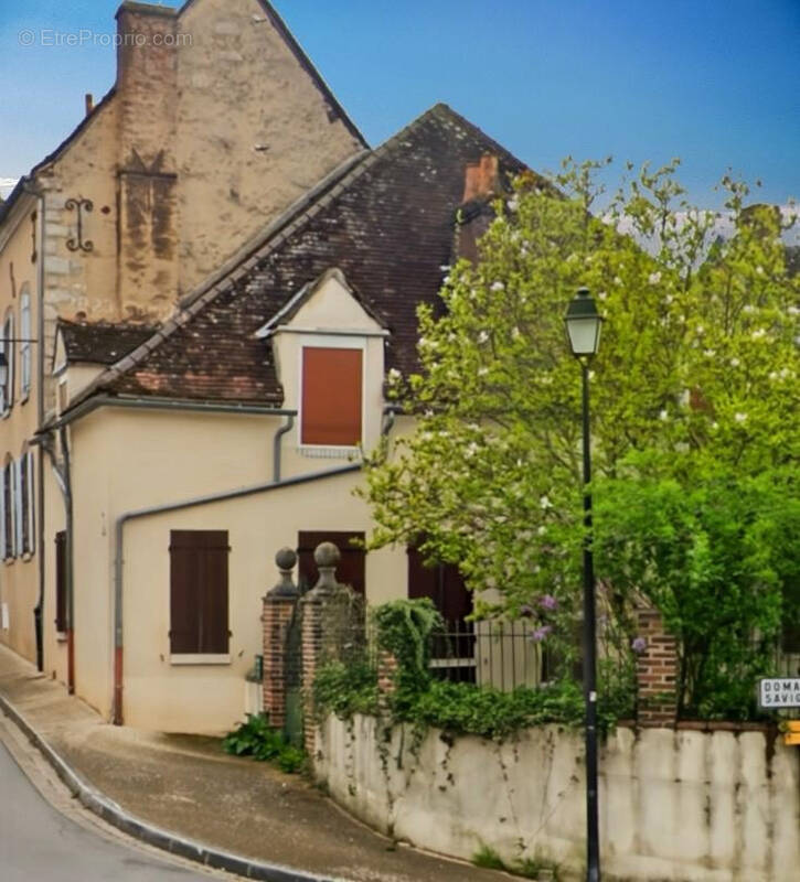 Maison à COURTENAY