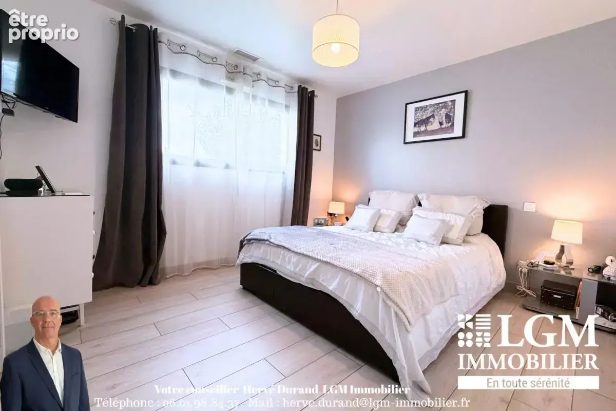 COUP DE CŒUR À MONTBLANC – Villa clé en main avec piscine, terrasse de 25 m², suite parentale et panneaux photovoltaïques ! - photo 5