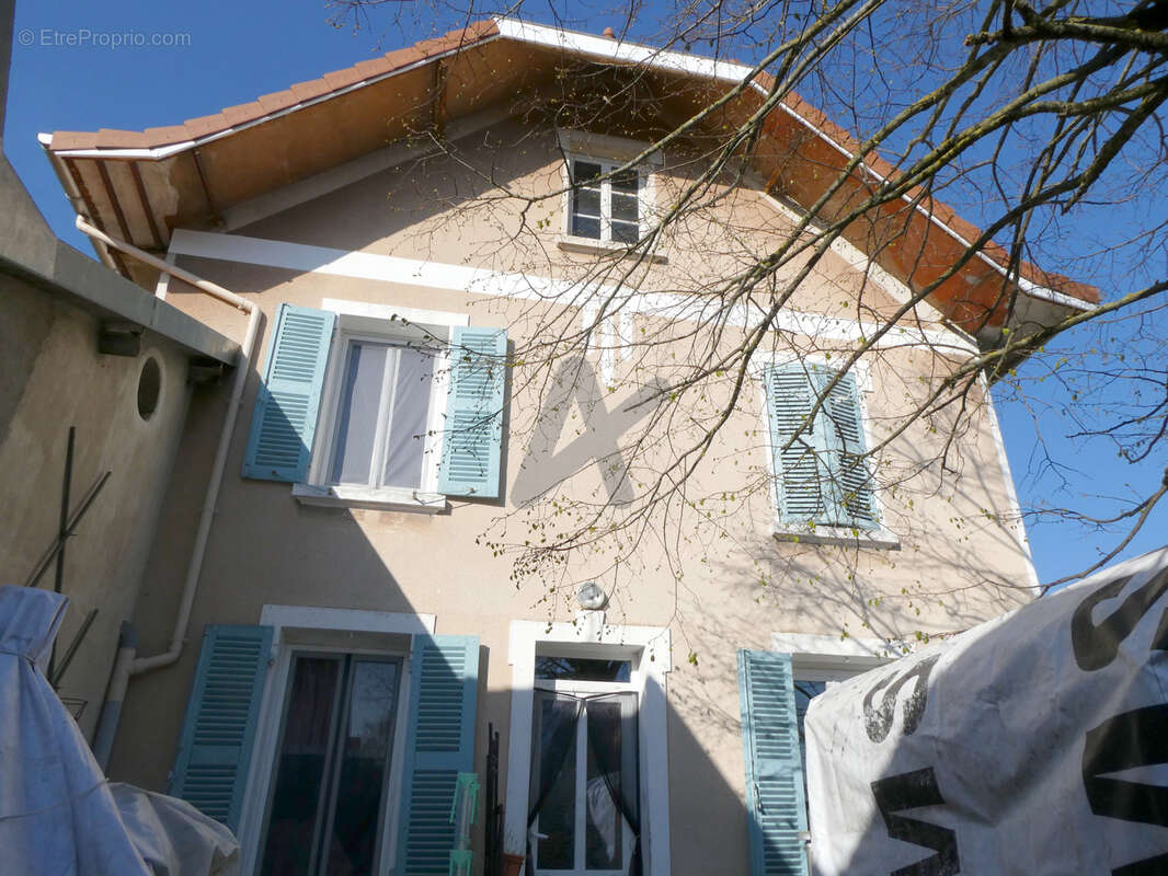 Maison à HAUTE-RIVOIRE