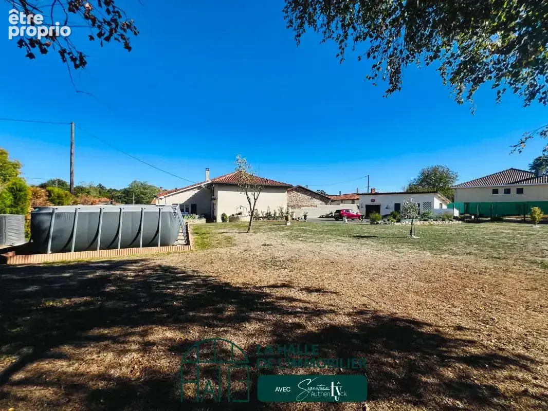Maison 5 pièces 146 m² à vendre à Roumazieres-Loubert (16270) - photo 2
