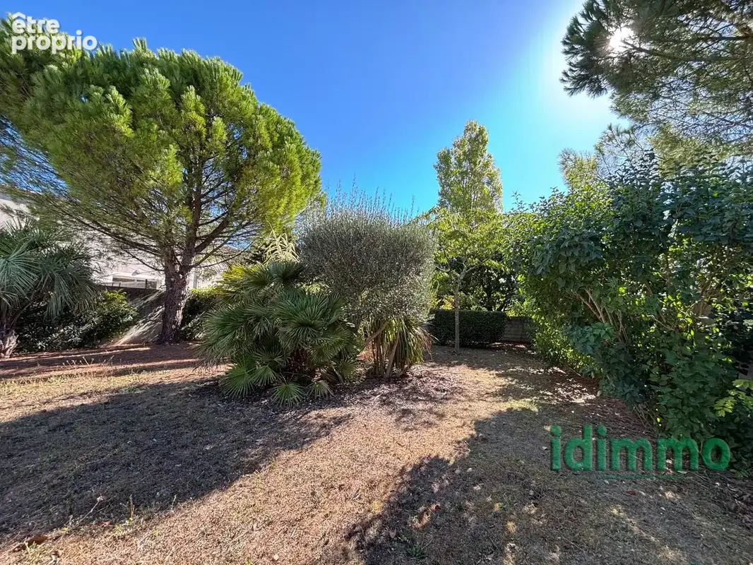Superbe villa bourgeoise de style rethais de 180 m2 sur un terrain clos et arbore de 1122 m2. a 15 mn de la - photo 14