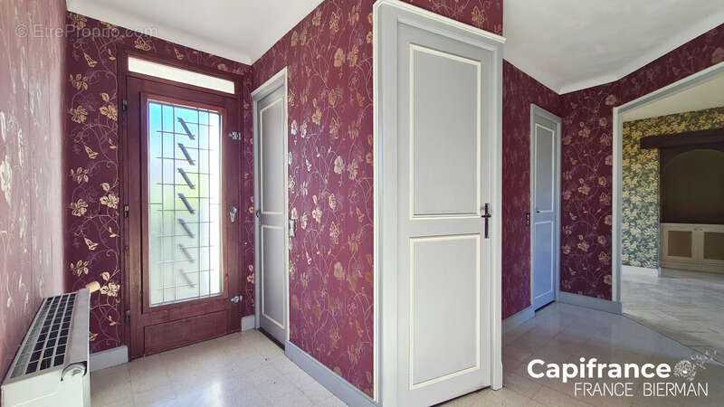 Maison à rénover sur 2 niveaux NIORT - photo 6