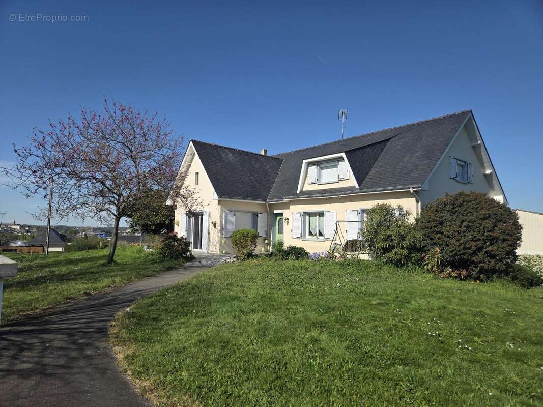 Maison à CHATEAU-GONTIER