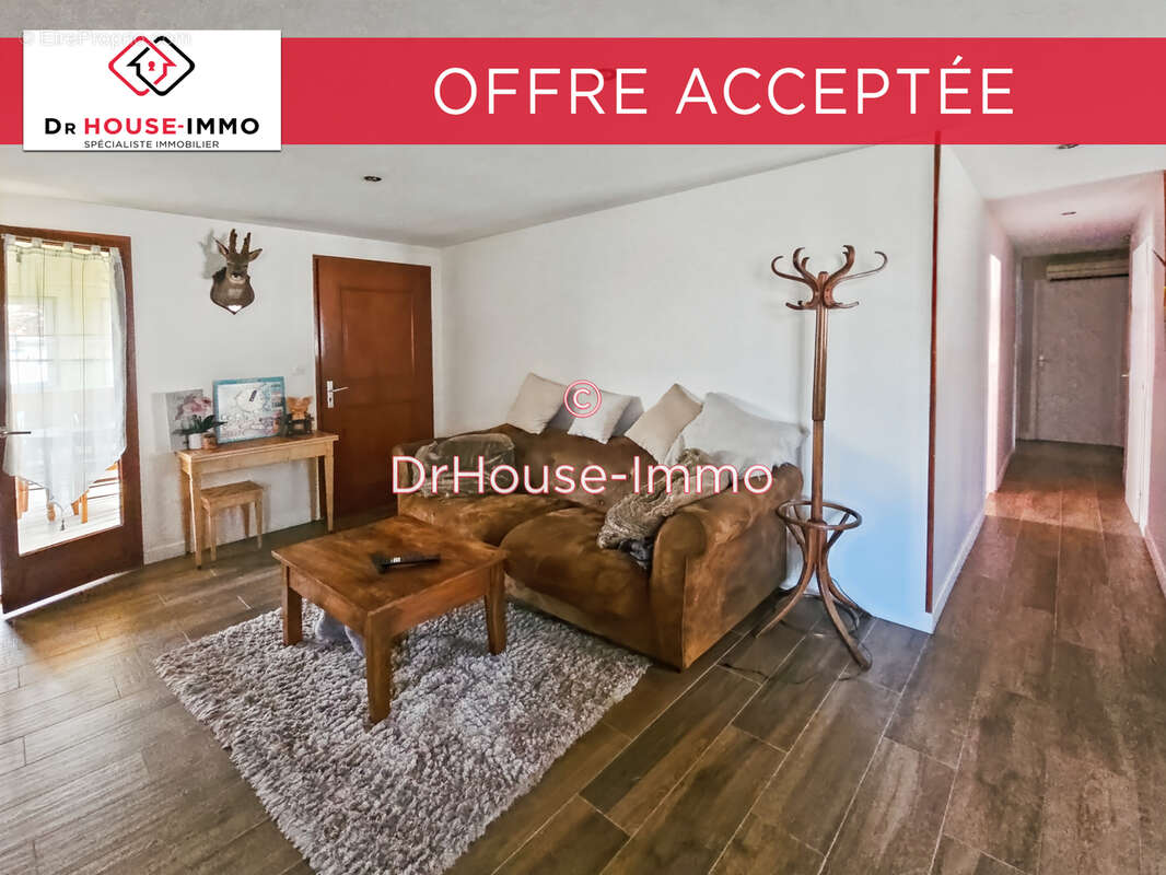 Maison à CHAZELLES-SUR-LYON