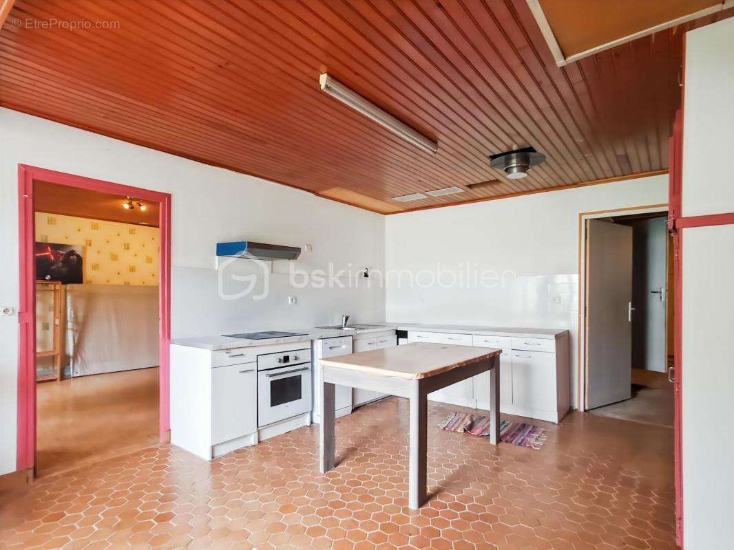 Maison à CHEF-BOUTONNE