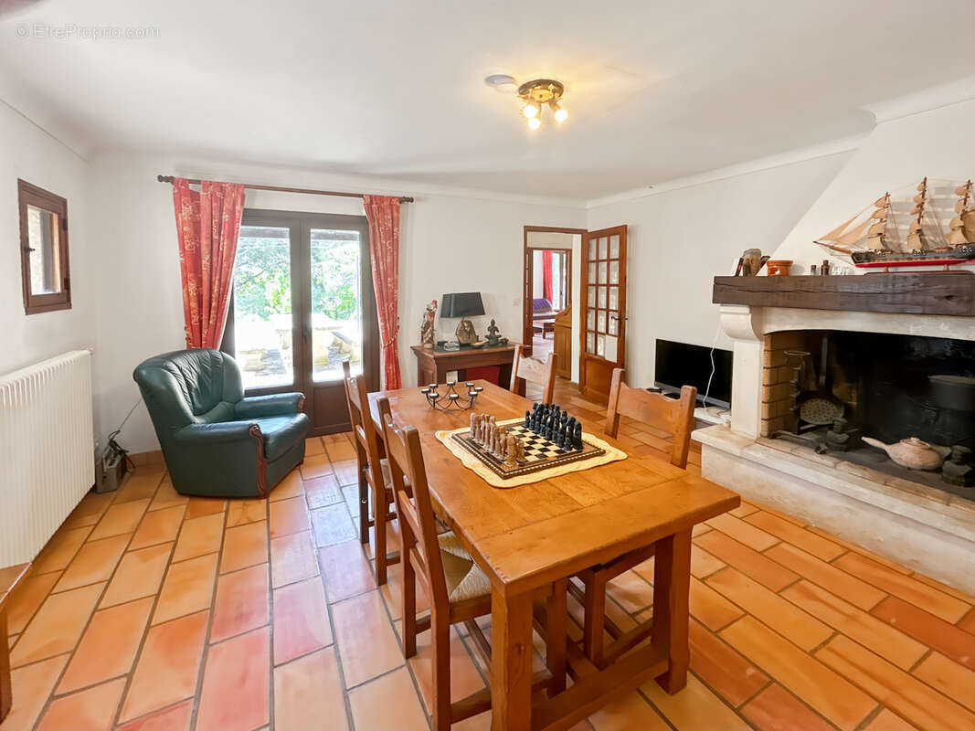 Maison à CABRIERES-D'AVIGNON