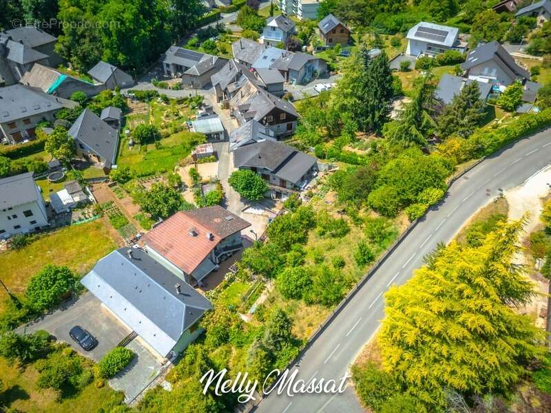 Maison à vendre 6 pièces BARBY (73) - Maison familiale avec jardin et fort potentiel d'aménagement - photo 2