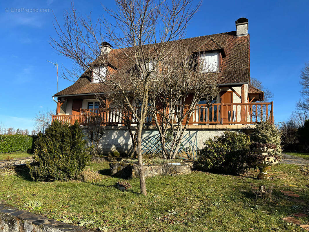 Maison à REILHAC