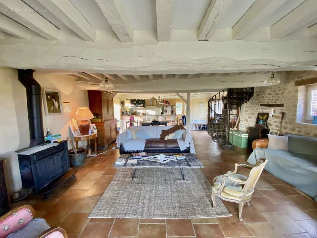 Maison à GINAI