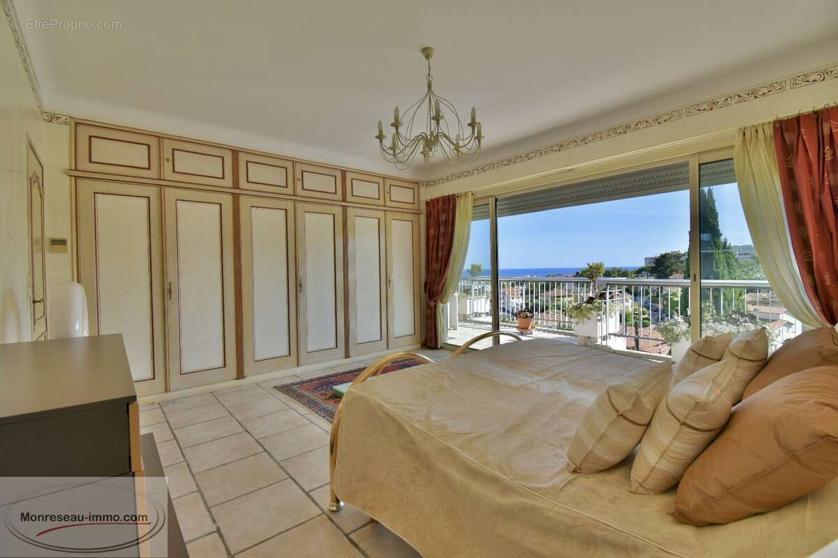 Appartement à LE CANNET