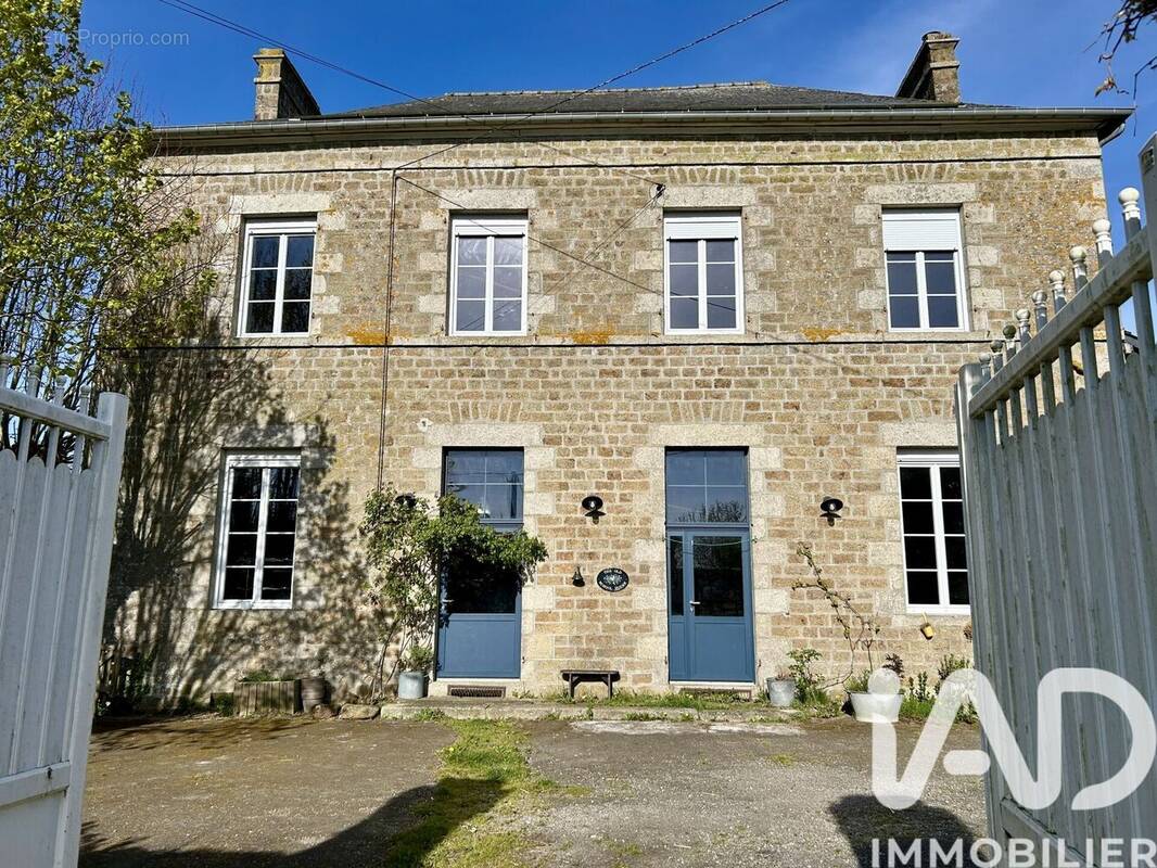 Photo 1 - Maison à LASSAY-LES-CHATEAUX