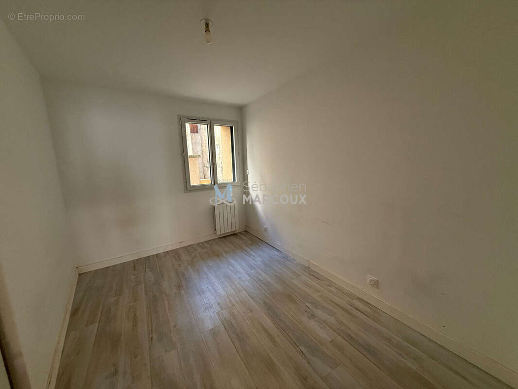Appartement à SURY-LE-COMTAL