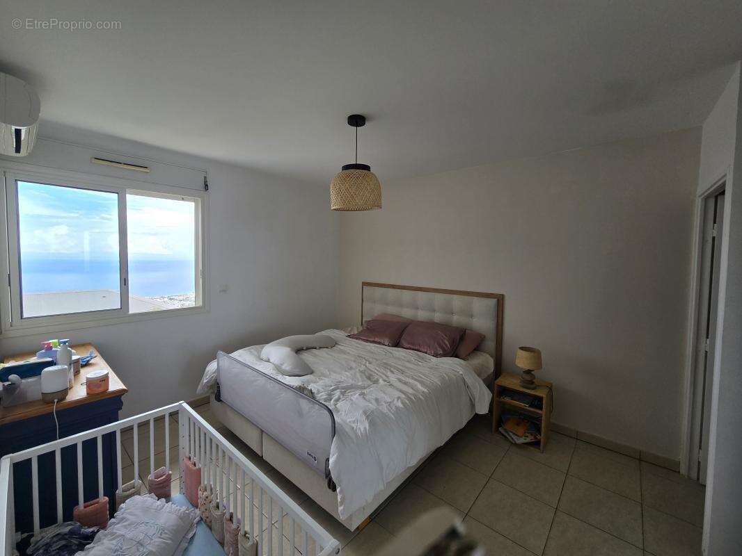 Appartement à SAINT-DENIS