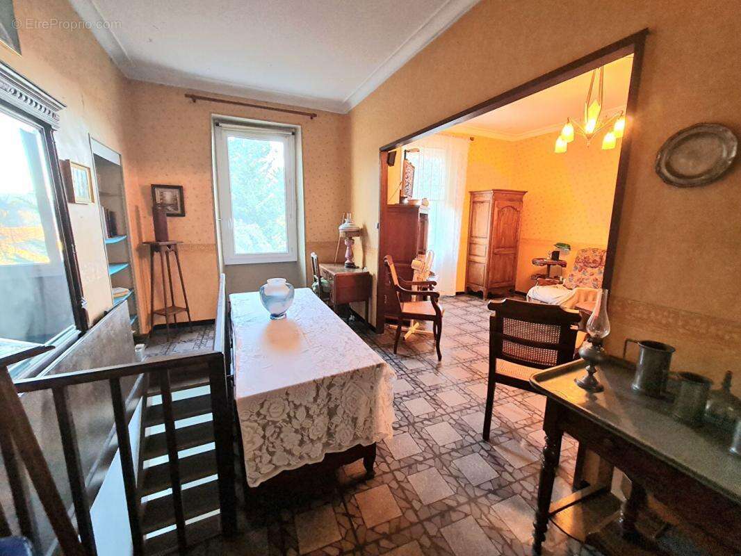 Maison à LES SALLES-DU-GARDON