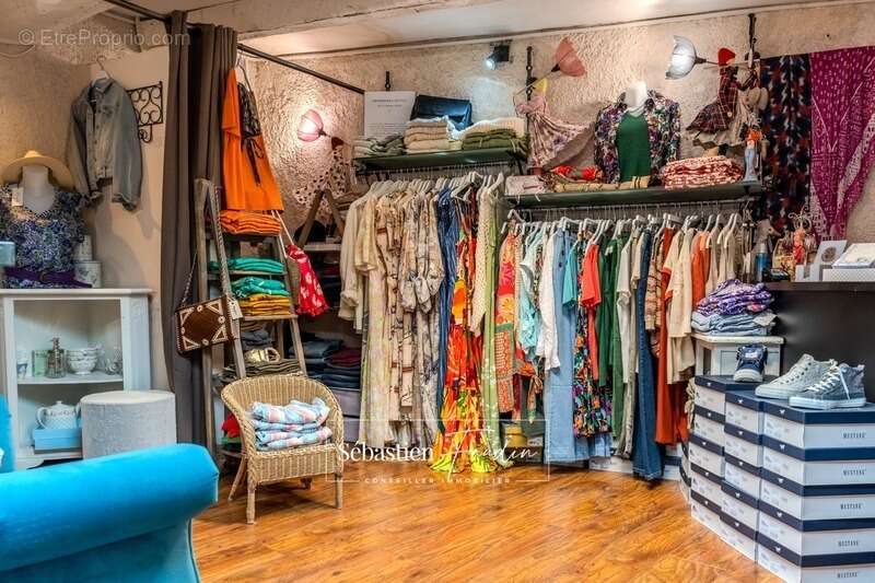 Commerce à LE CASTELLET