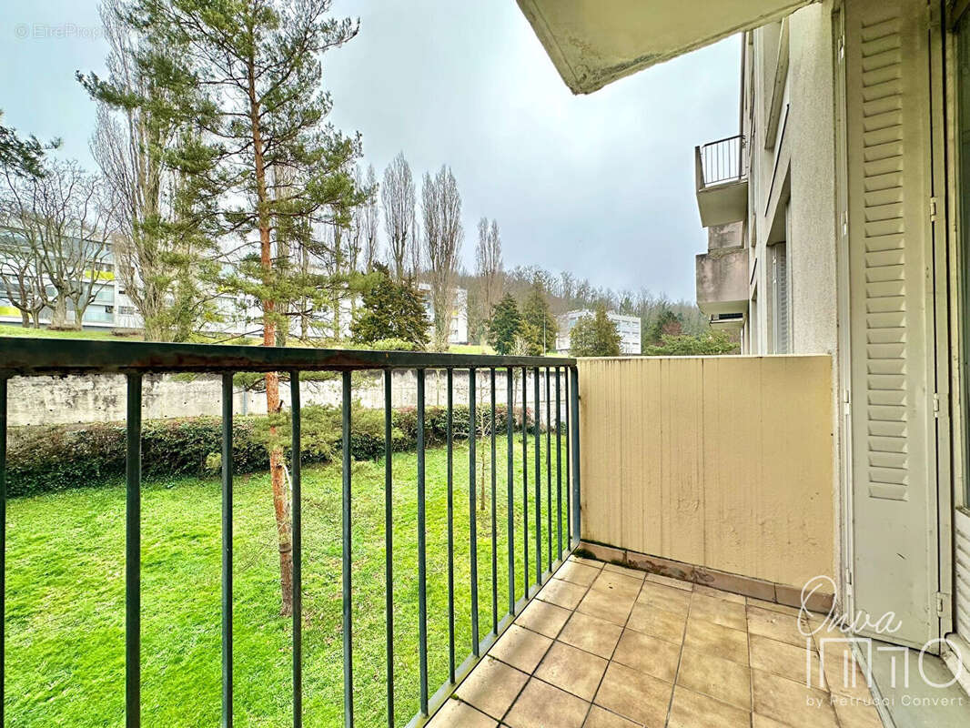 Appartement à NEUVILLE-SUR-SAONE