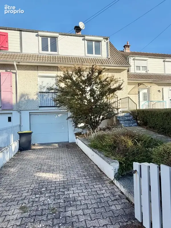Maison mitoyenne avec jardin et garage   Riom - photo 10