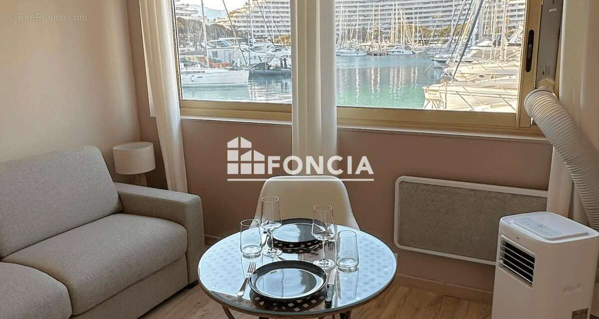 Appartement à VILLENEUVE-LOUBET