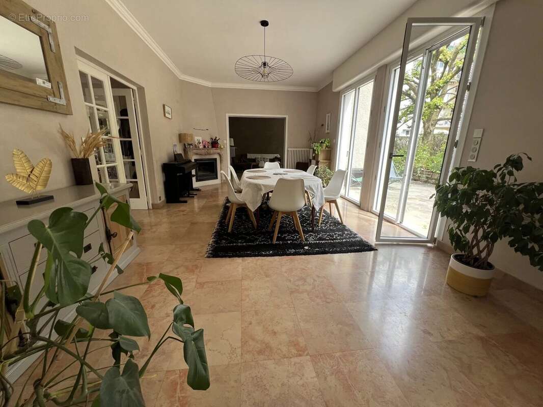 Maison à CHALON-SUR-SAONE