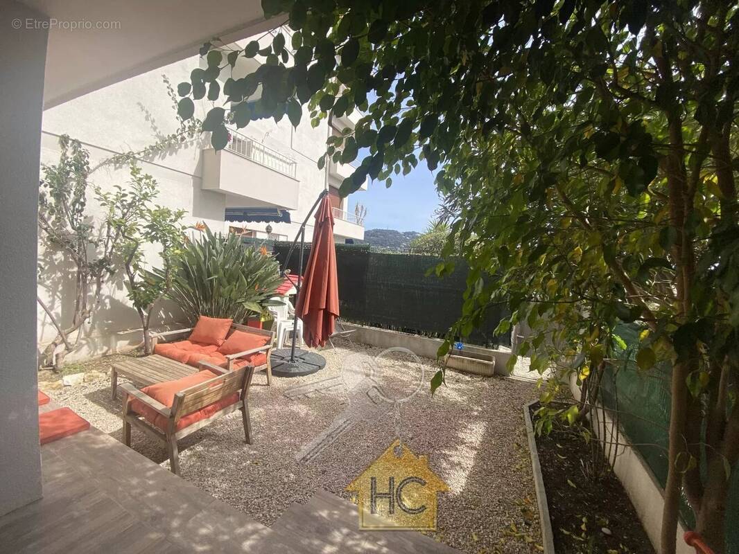 Appartement à LE CANNET