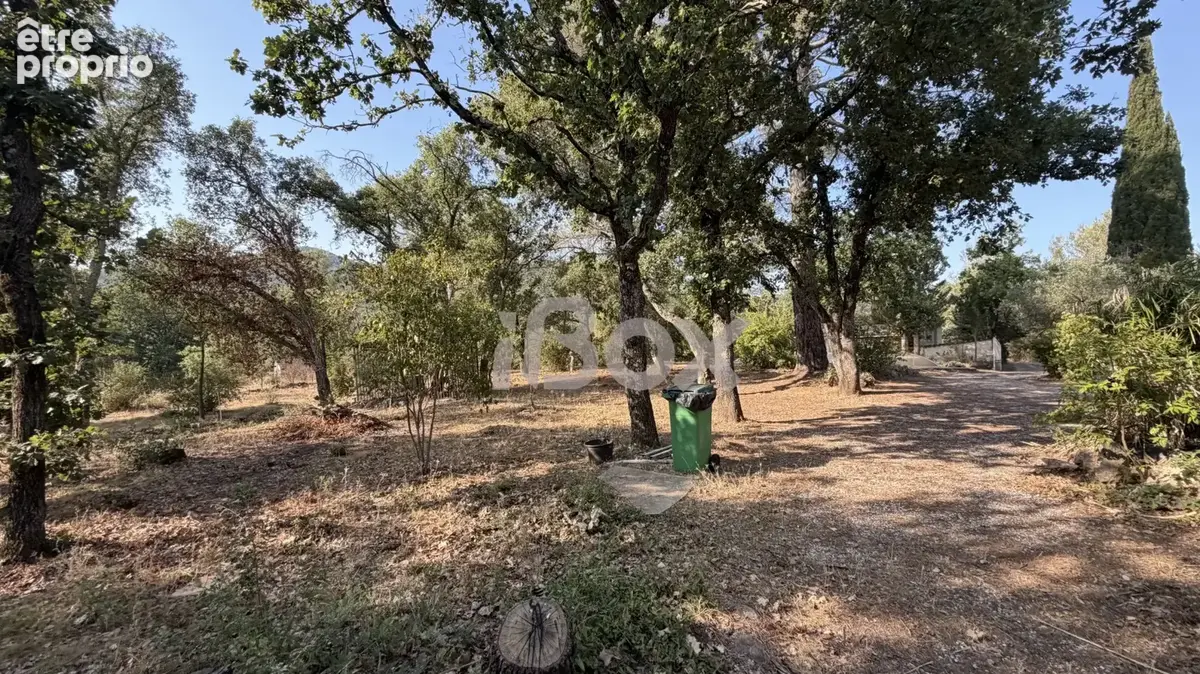 GONFARON- Maison sur un terrain de 16 000m2, nombreuses dépendances - photo 4