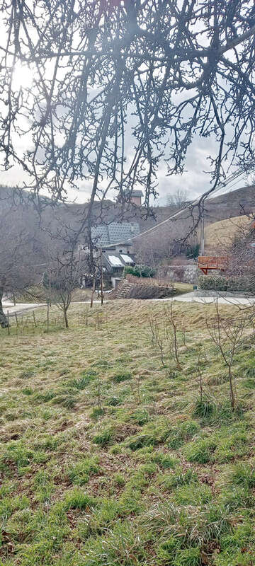 Parcelle de Terrain de 656m2 sur les hauteurs de la commune de JARRIER. - photo 5