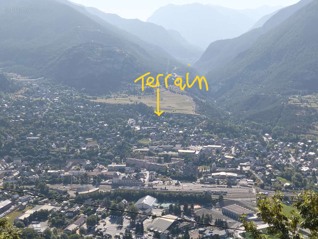 Terrain constructible à Briançon -Viabilisé- - photo 7