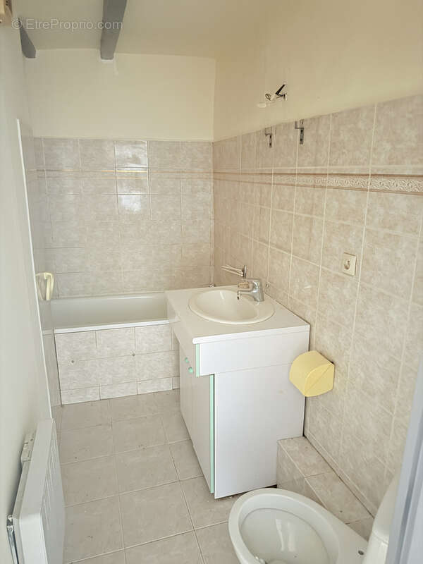 Appartement centre ville le vigan a vendre 1 chambre - photo 5