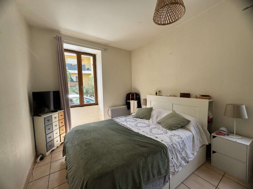 Appartement à LES ROCHES-DE-CONDRIEU