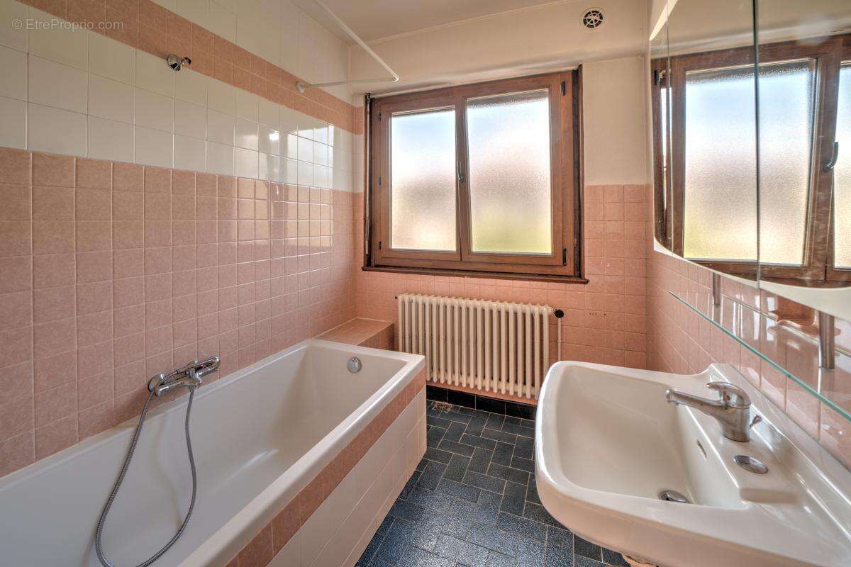 Appartement à BELLEGARDE-SUR-VALSERINE