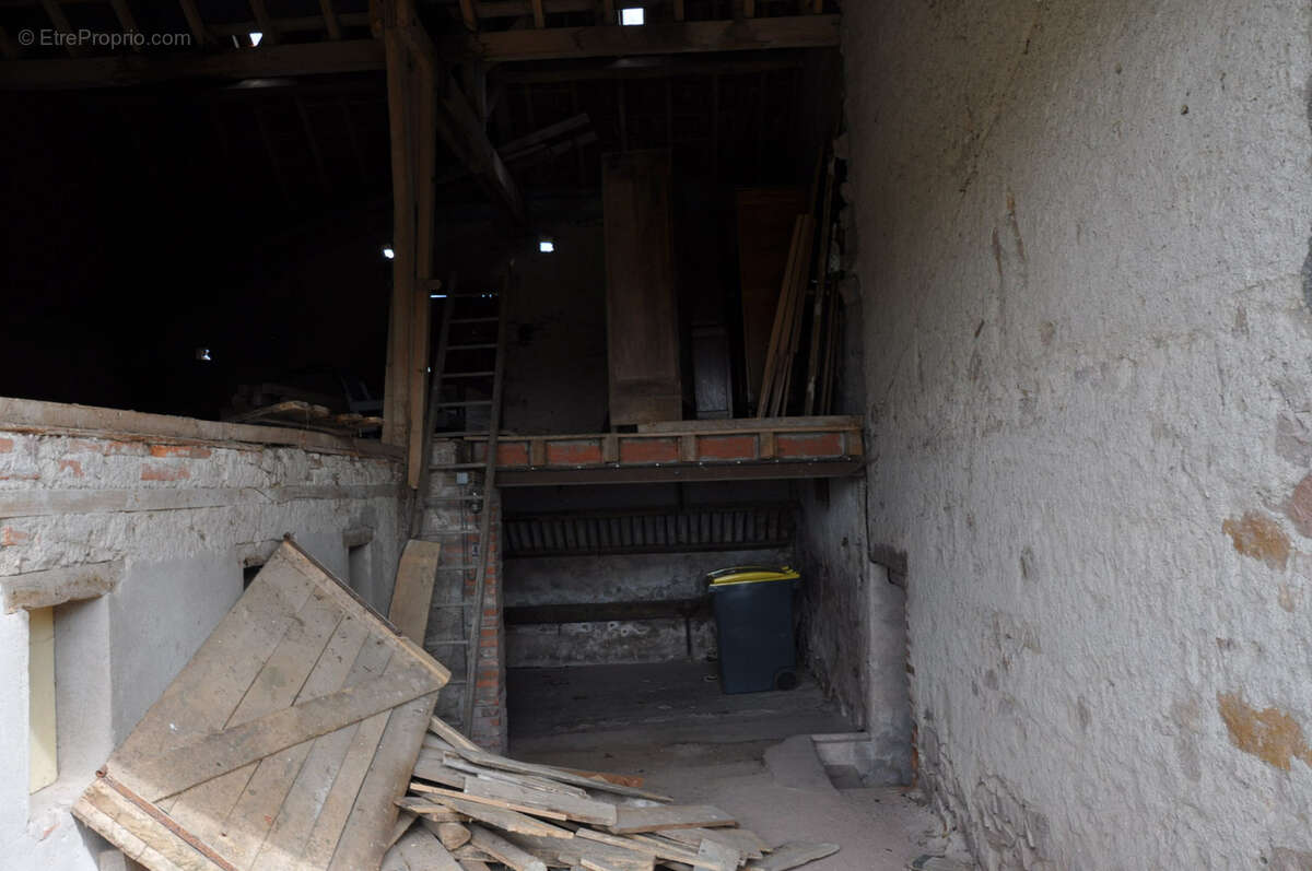 Jolie fermette à la campagne, 2 chambres, dépendances et terrain de 3090 m2 - photo 14