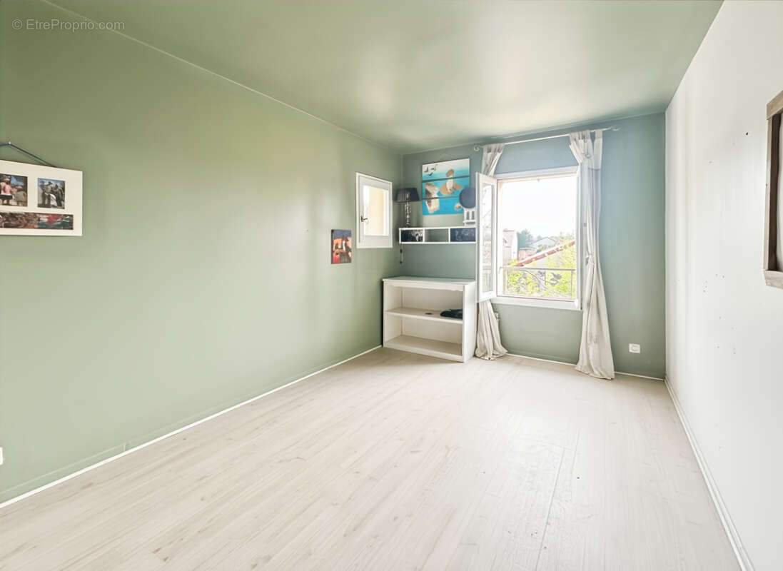 Maison à VERRIERES-LE-BUISSON