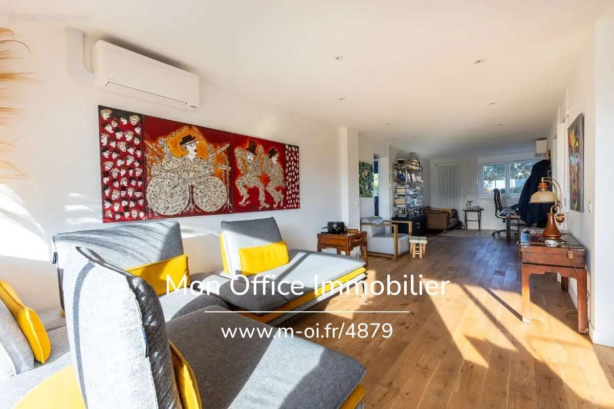 Référence : 6196-MCO. - Exclusivité Appartement 4 pièces d'une surface de 100 m2 avec une  terrasse vue sur le parc de la réside - photo 2