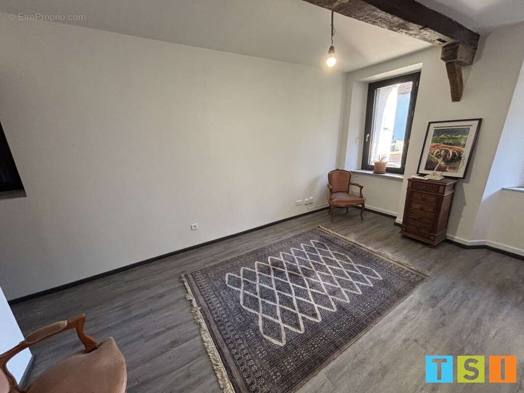 Maison à POINTIS-INARD