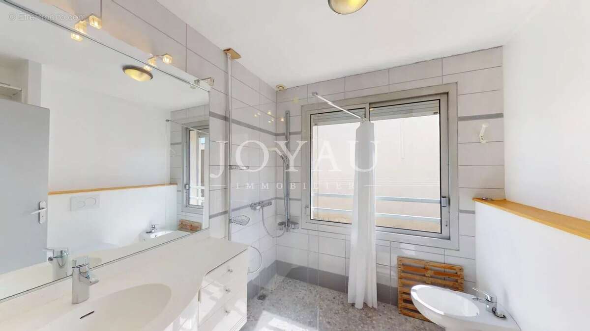 Commerce à TOURNEFEUILLE