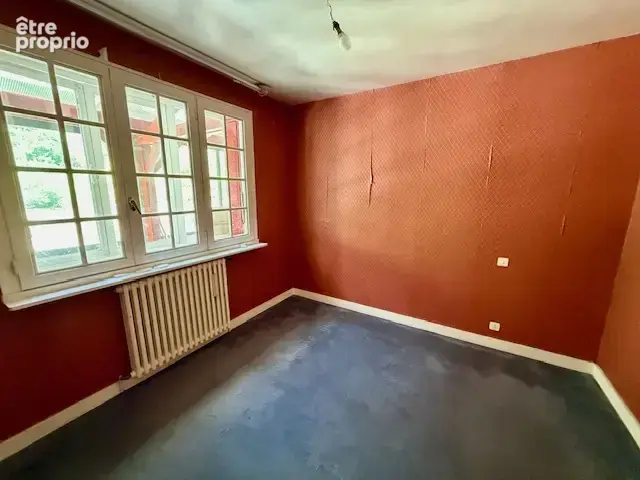 Maison familiale des années 70 avec sous-sol complet et beau potentiel - photo 11