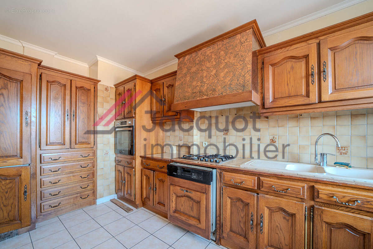Appartement à LONS-LE-SAUNIER