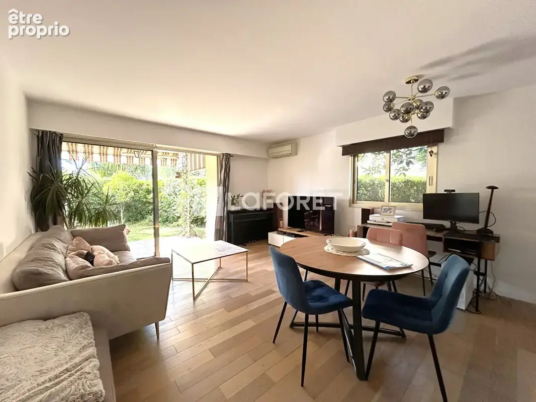 Photo Appartement à Saint-Laurent-Du-Var au prix de 439 000€