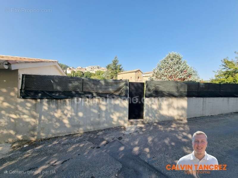 Appartement à SAINT-BRES