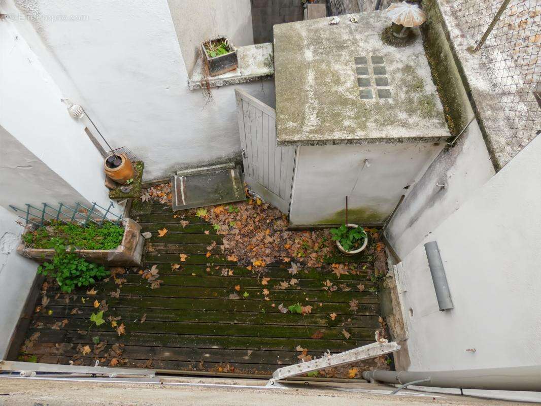 Immeuble Alès 160 m2, local commercial et trois appartements - photo 16