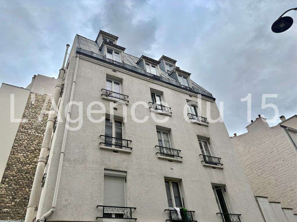 Appartement à PARIS-15E