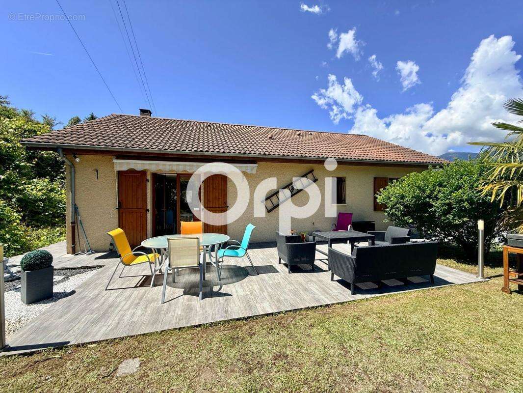 Maison à FROGES