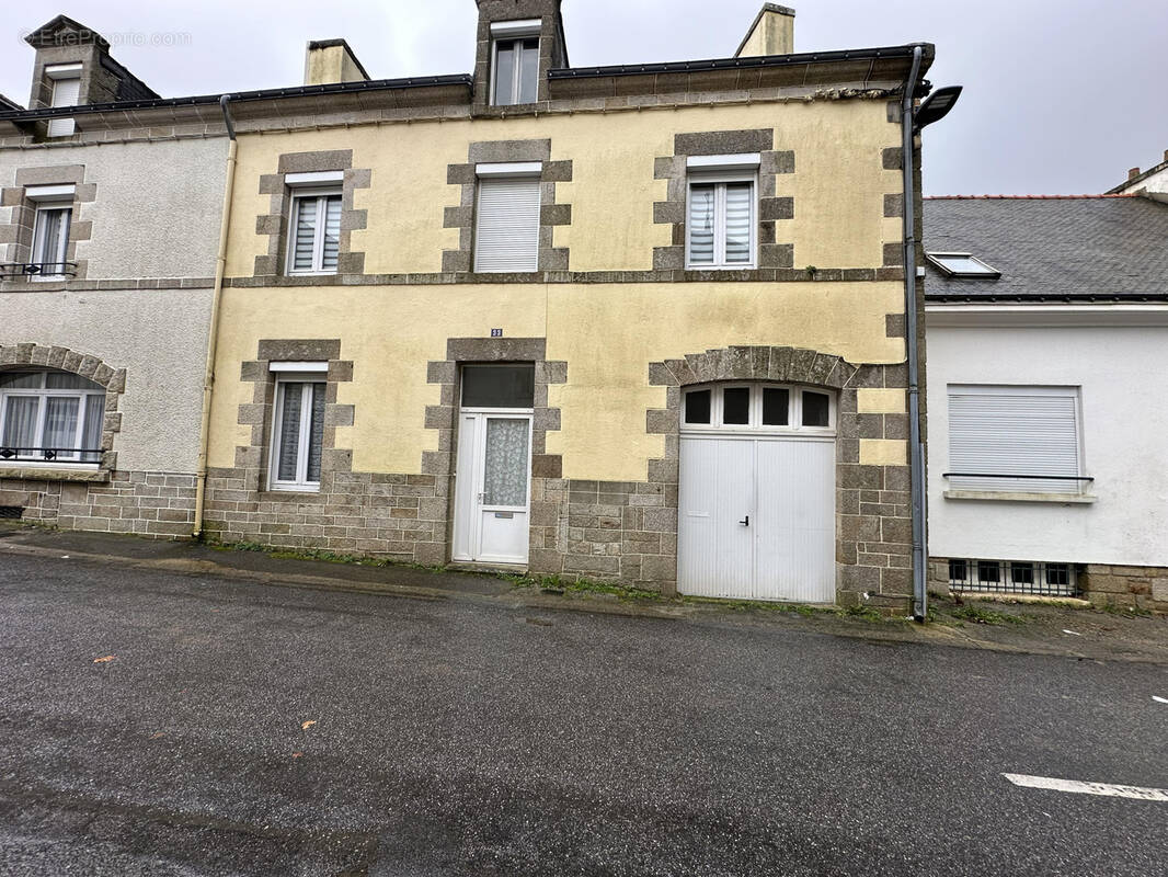 Autre à BAUD