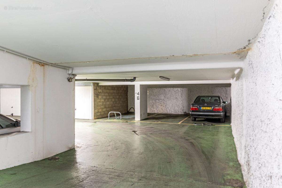 Parking - Lot 361 - Paris (75) - photo 2