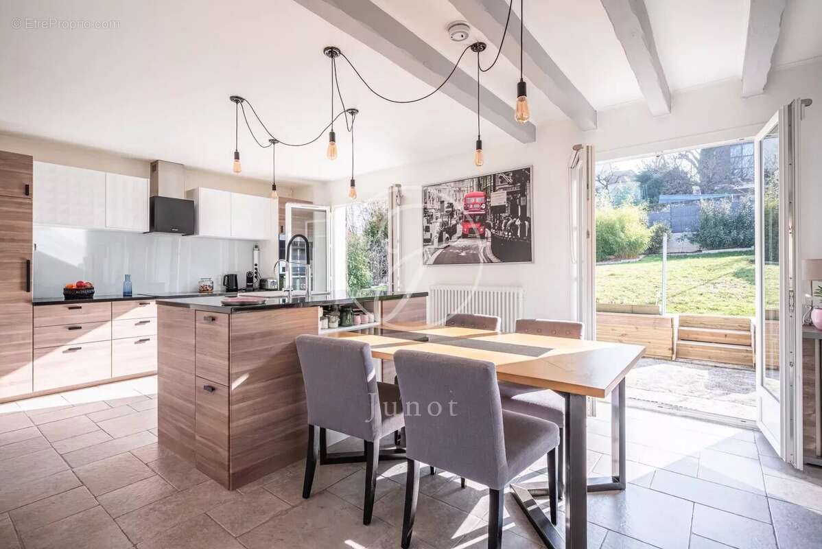 Maison à MARLY-LE-ROI