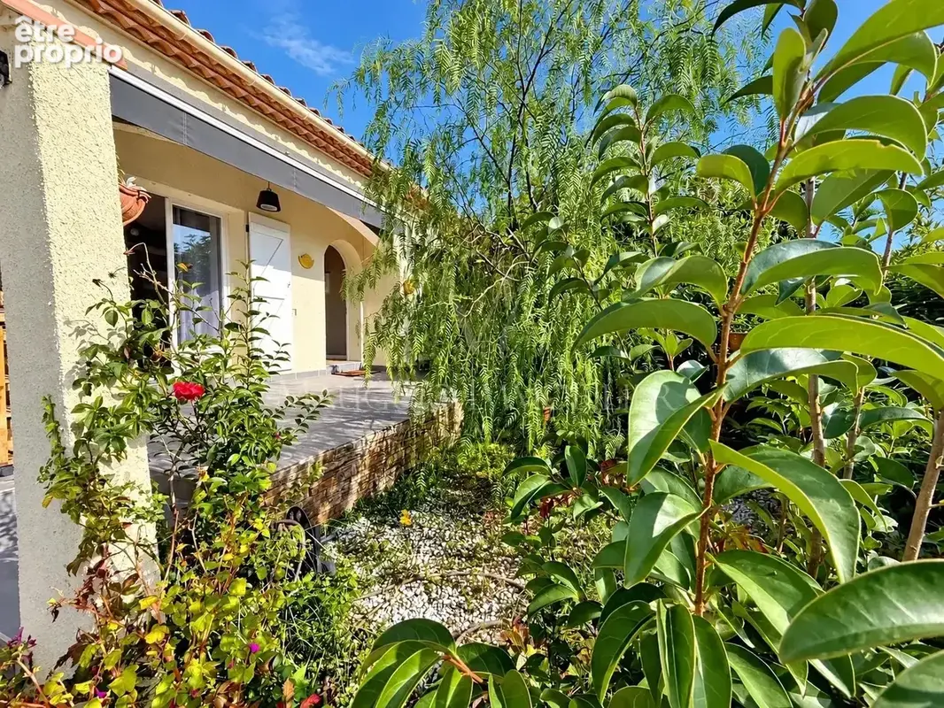 Maison à MAUGUIO