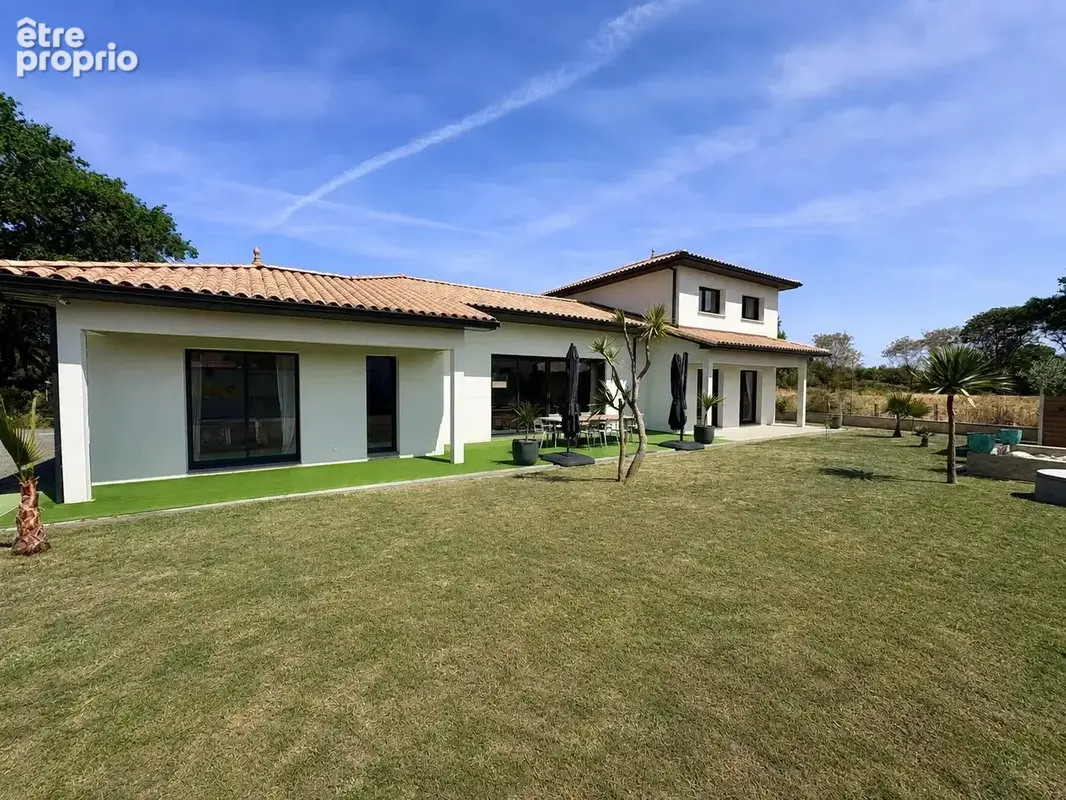 Maison - 7 pièces - photo 2