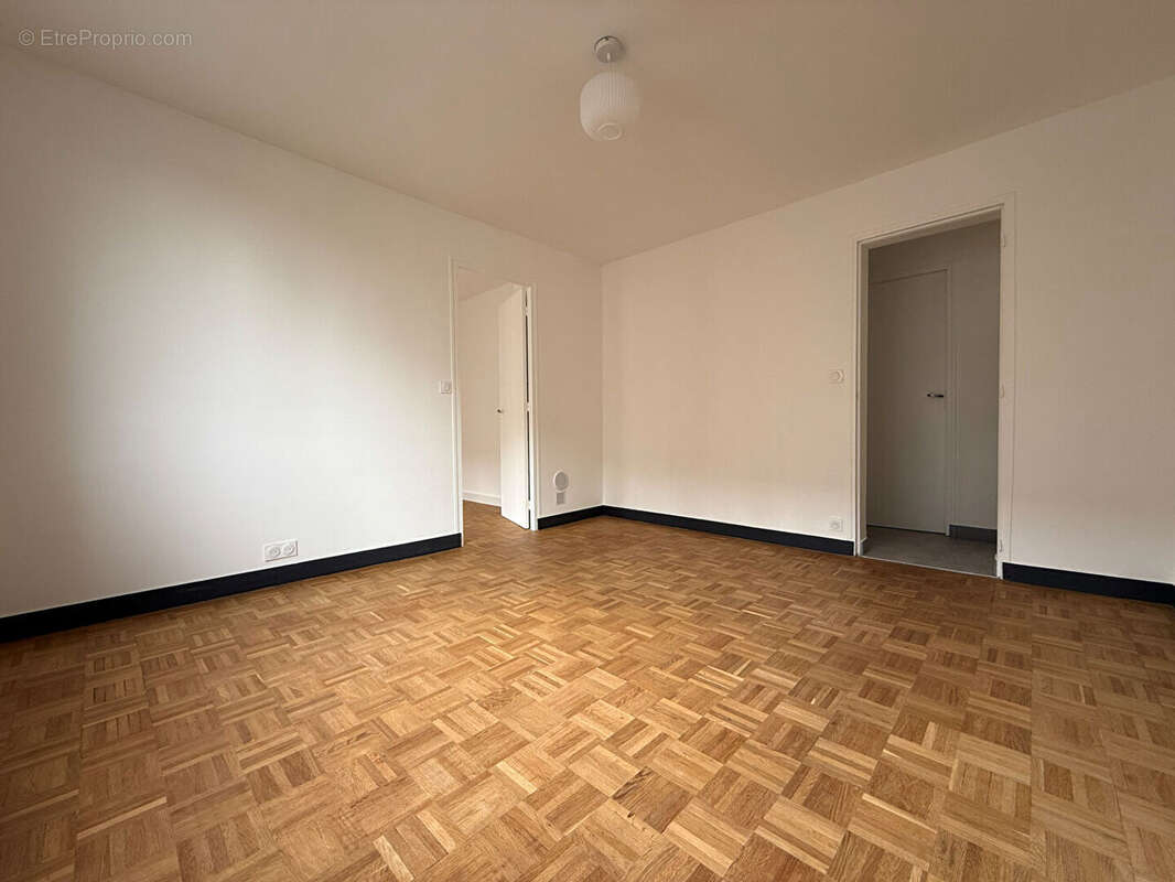 Appartement à MONTROUGE