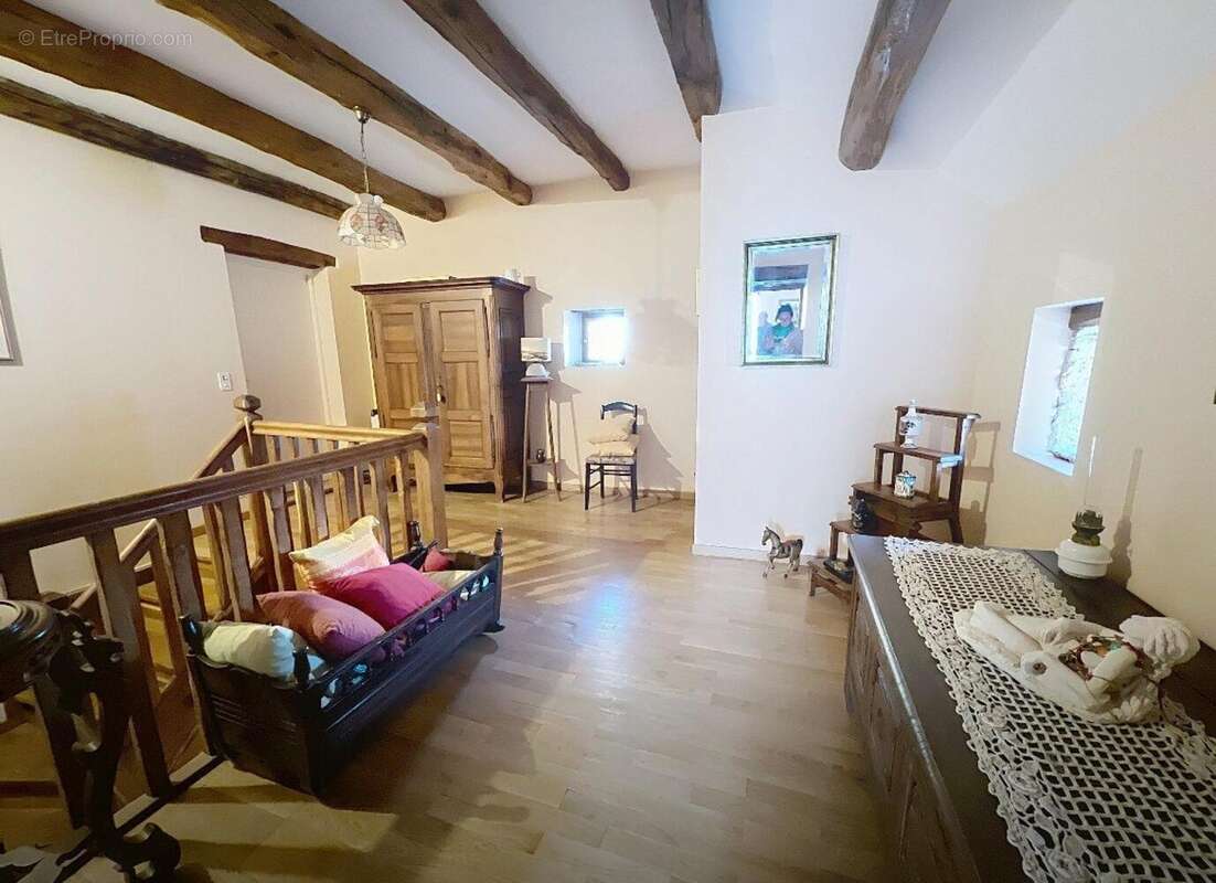 Photo 8 - Maison à CHAMPAGNE-SUR-VINGEANNE