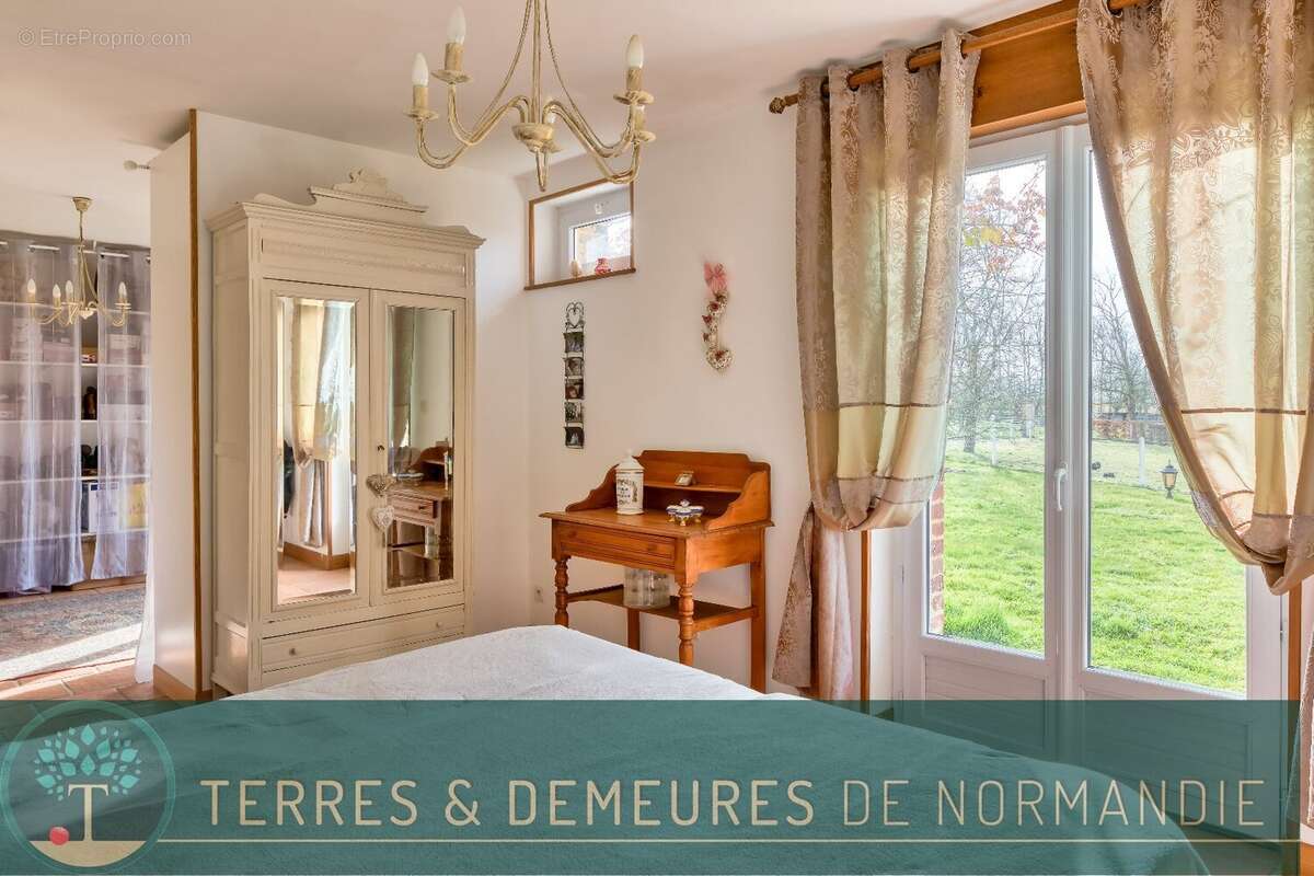 Ensemble immobilier de 383m² sur son parc de 1.2 hectare en Normandie, 76. - photo 6